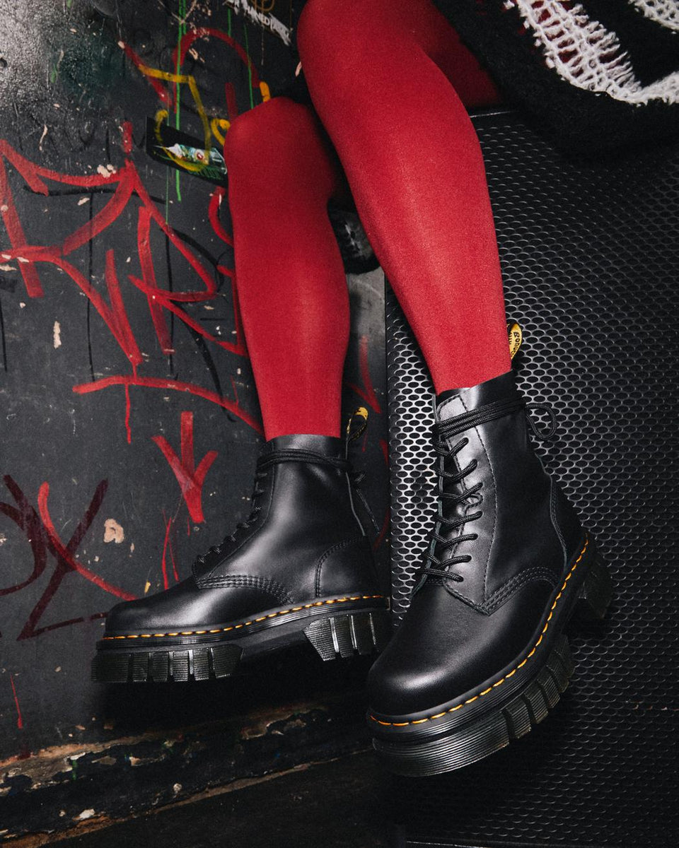 Dr martens clearance nere lucide